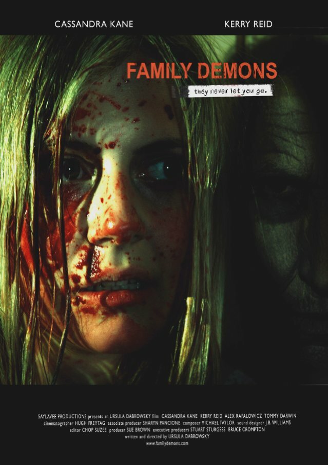 Семейные демоны (2009) постер